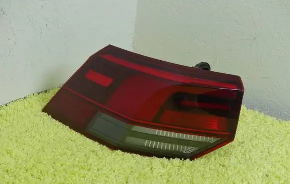 Rear/tail lights