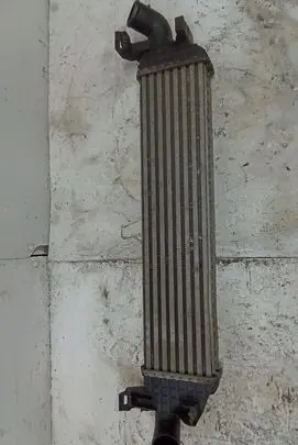Volvo V50 Intercooler radiator 05APR200404 30741046 4N5H9L440VE