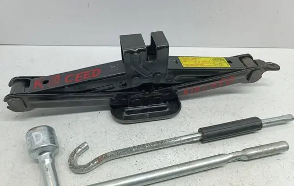 KIA Ceed Lift Jack 1540700
