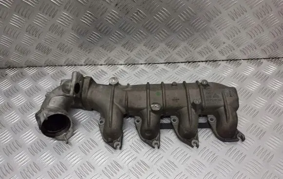 Citroen Xsara Picasso Intake manifold 9635616310