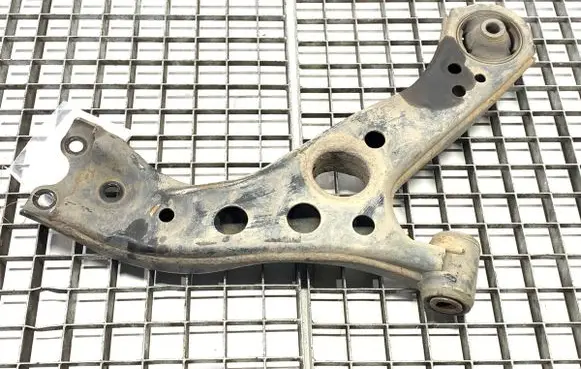 Toyota C-HR I Front control arm