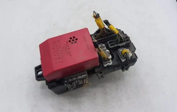 Mitsubishi Pajero Sport I Fuse box set MR482400 2323006360
