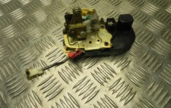 Jeep Grand Cherokee (WK) Rear door lock GL13 T175