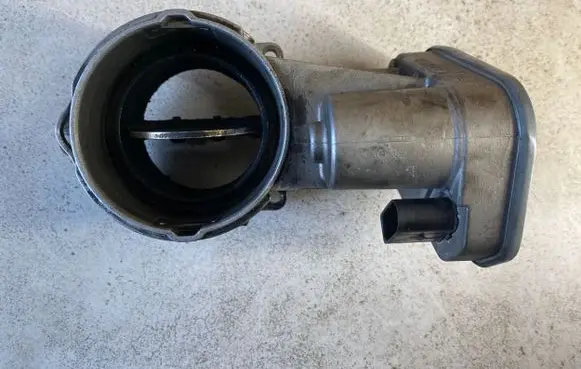 Volkswagen Phaeton Throttle valve 07Z128070G
