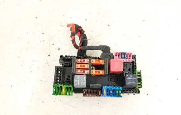 Mercedes-Benz E W238 Fuse box set 2139068801 A2139068801