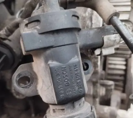Citroen C3 Turbo solenoid valve 0928400414 9635704380