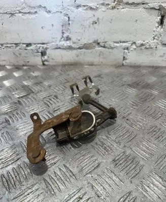 Mercedes-Benz E W213 Headlight level adjustment motor A0009053704