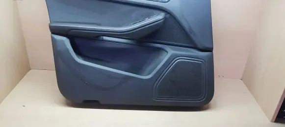 Porsche Macan (95B) Front door card panel trim 95B867105 95B837247