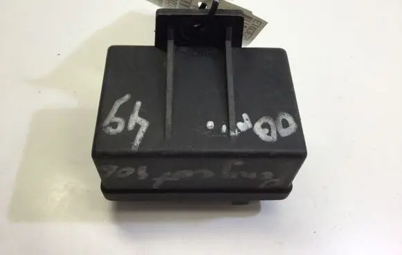 Peugeot 406 Glow plug pre-heat relay 9619039780