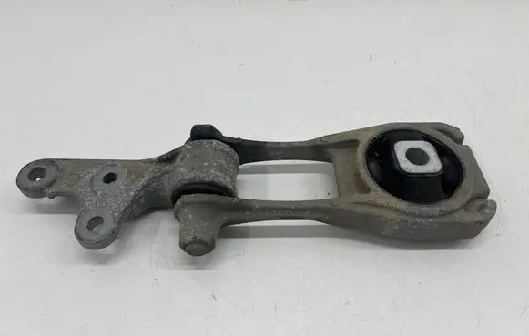 Toyota Yaris XP210 Gearbox mount 