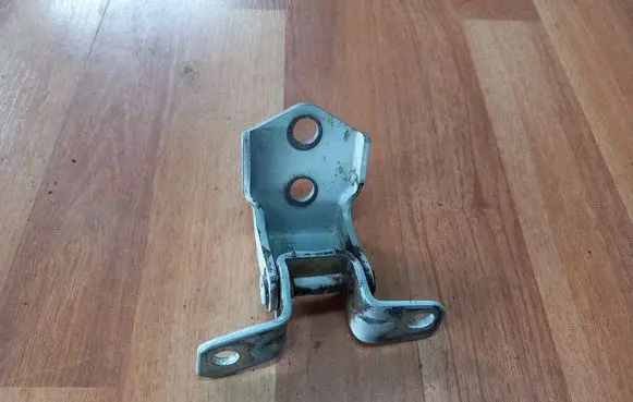 Front door upper hinge