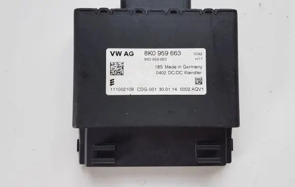 Audi Q5 SQ5 Voltage converter/converter module 8K0959663