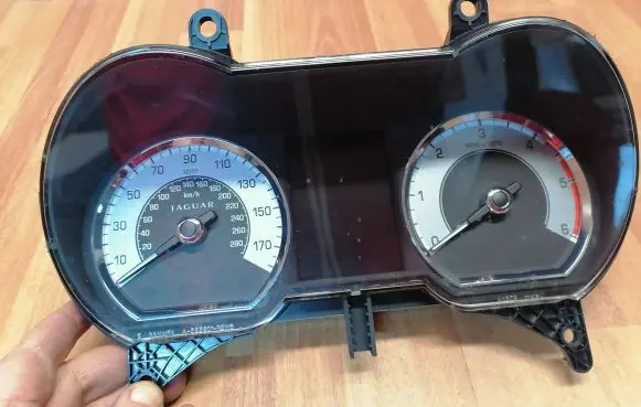 Jaguar XF X250 Speedometer (instrument cluster) 9X2310849JF C2Z4704