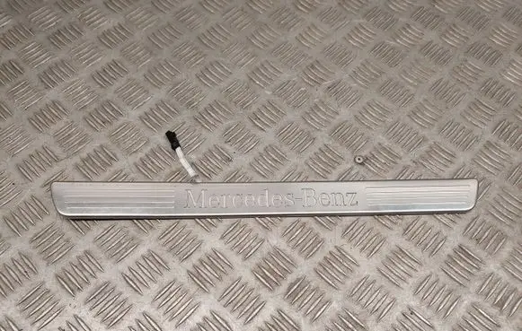 Mercedes-Benz GL X166 Front sill trim cover A1666801335