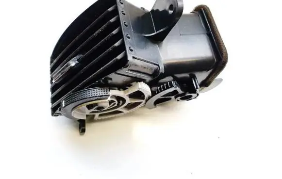 Toyota Corolla Verso AR10 Dash center air vent grill 5566064010 55660-64010