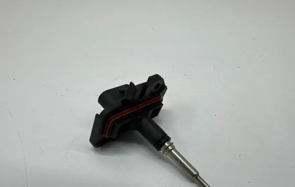 BMW 3 G20 G21 Oil temperature sensor 8485044