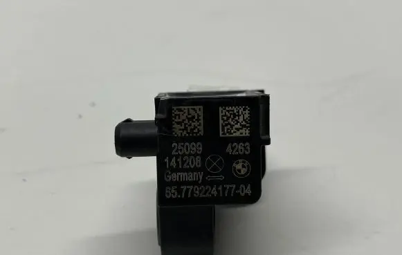 BMW 5 F10 F11 Airbag deployment crash/impact sensor 9224177