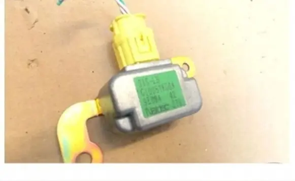 Mazda Premacy Airbag deployment crash/impact sensor C10057KD0A
