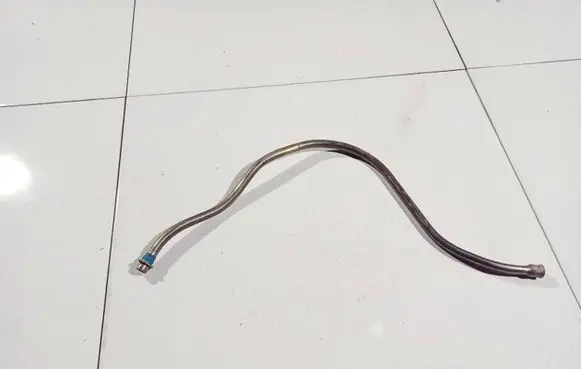 Mercedes-Benz EQB Turbo turbocharger oiling pipe/hose