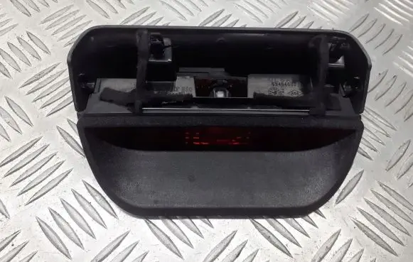 Dacia Sandero Third/center stoplight 8200734823