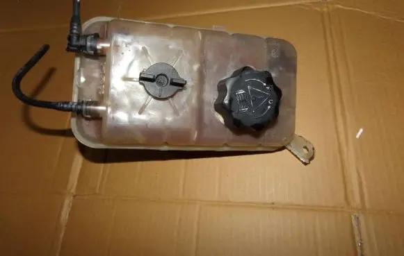 Peugeot 407 Coolant expansion tank/reservoir cap 