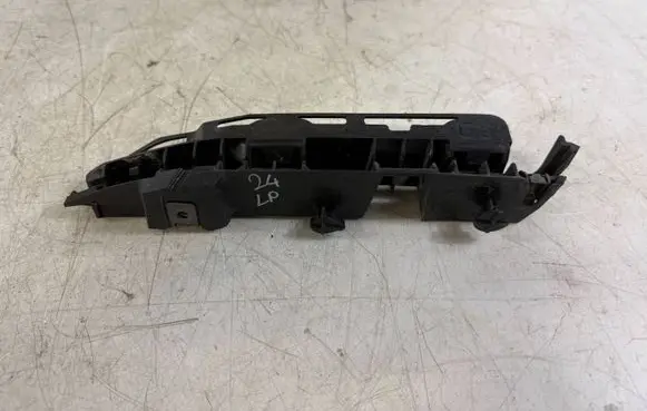 Peugeot 3008 I Front bumper mounting bracket 9684022080