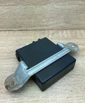 Hyundai Santa Fe Window wiper relay 9875026000 139103010USED