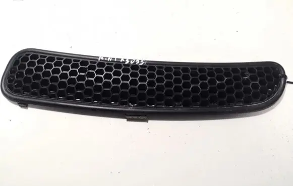 Mini One - Cooper R50 - 53 Wiper trim 7122505