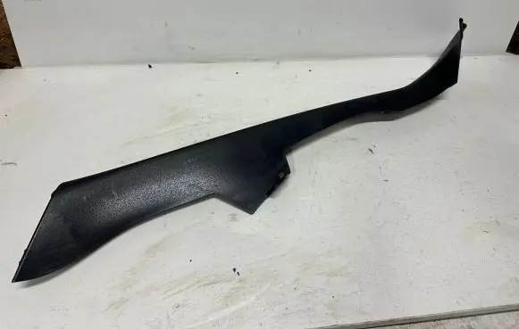 Mercedes-Benz C W204 (C) pillar trim A2046905728