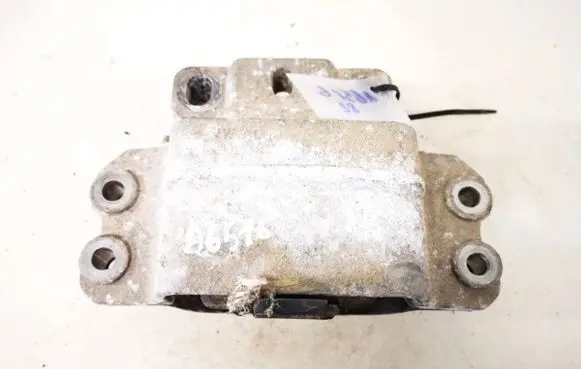 Volkswagen Golf Plus Engine mount bracket 1k0199555