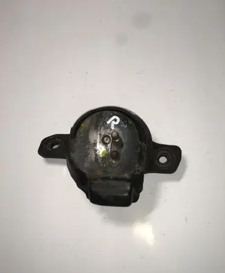 Subaru Forester SH Engine mount bracket