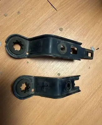 Toyota Prius (XW50) Radiator mount bracket 