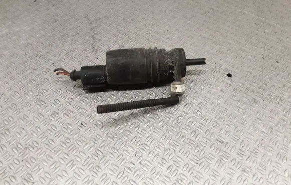 Volkswagen Phaeton Windscreen/windshield washer pump 3D0955681