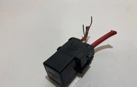 BMW 5 E39 Other relay 8350358 8367155