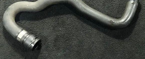 Audi A6 S6 C5 4B Engine coolant pipe/hose
