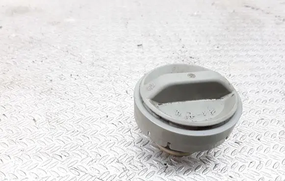 Toyota Corolla Verso E121 Fuel tank filler cap 
