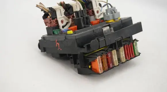 Peugeot 308 BSM Control unit 9675878480