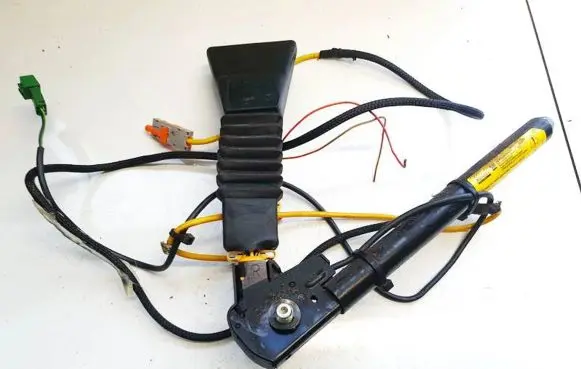 Opel Zafira A Front seatbelt buckle 90560656 563086407a