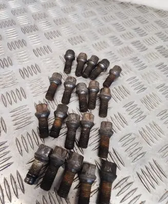 Skoda Superb B6 (3T) Nuts/bolts 