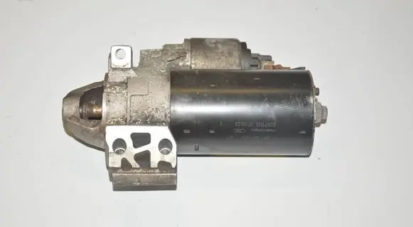 BMW 5 E60 E61 Starter motor 7802508