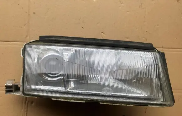 Skoda Octavia Mk1 (1U) Headlight/headlamp