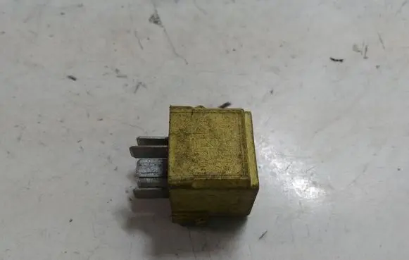 Mercedes-Benz E W210 Other relay A0025421419