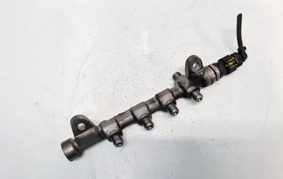 Opel Insignia A Fuel main line pipe 55576177 0445214221