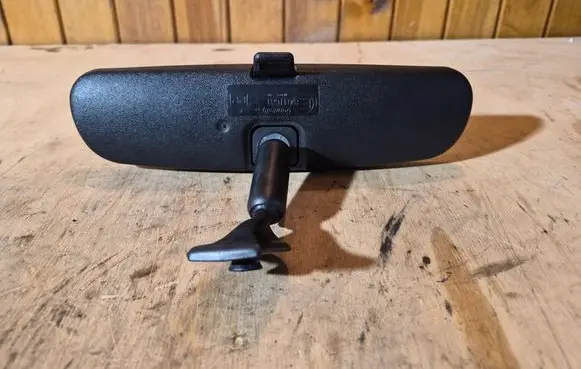 Toyota Yaris Rear view mirror (interior) E8011681