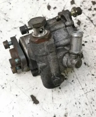 Audi A4 S4 B5 8D Power steering pump