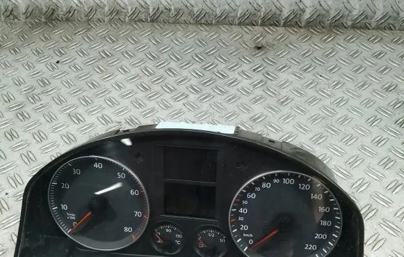 Volkswagen Golf V Speedometer (instrument cluster) 1K0920851