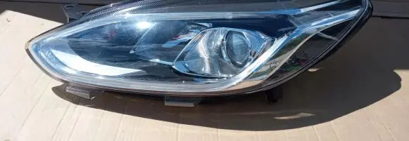 Ford Fiesta Headlight/headlamp