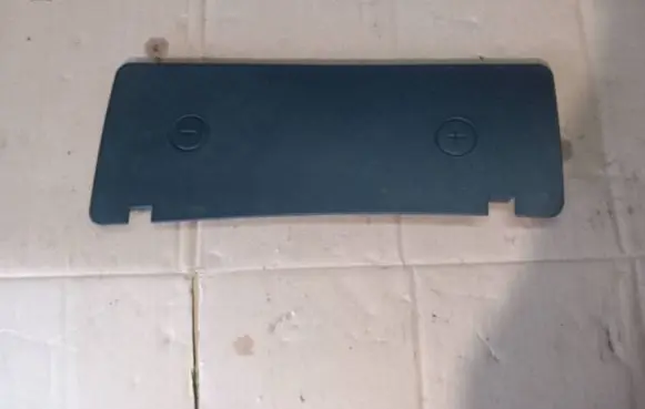 Audi A6 S6 C5 4B Battery box tray cover/lid 4B1819422