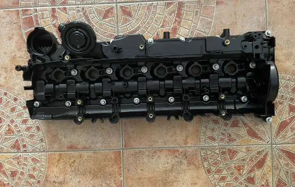 BMW 5 F10 F11 Rocker cam cover 11127823181 11128515745 11127800309