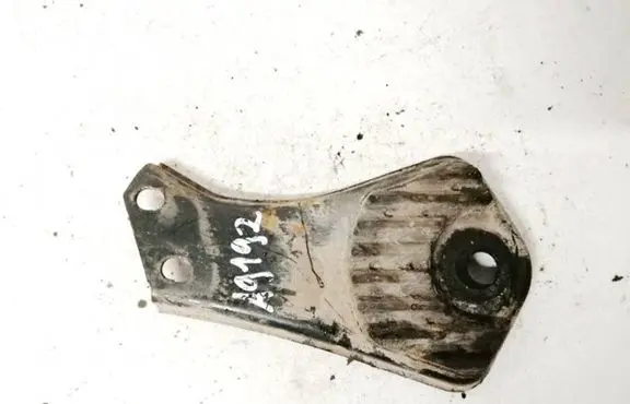 Mercedes-Benz C AMG W204 Engine mounting bracket a2043520246